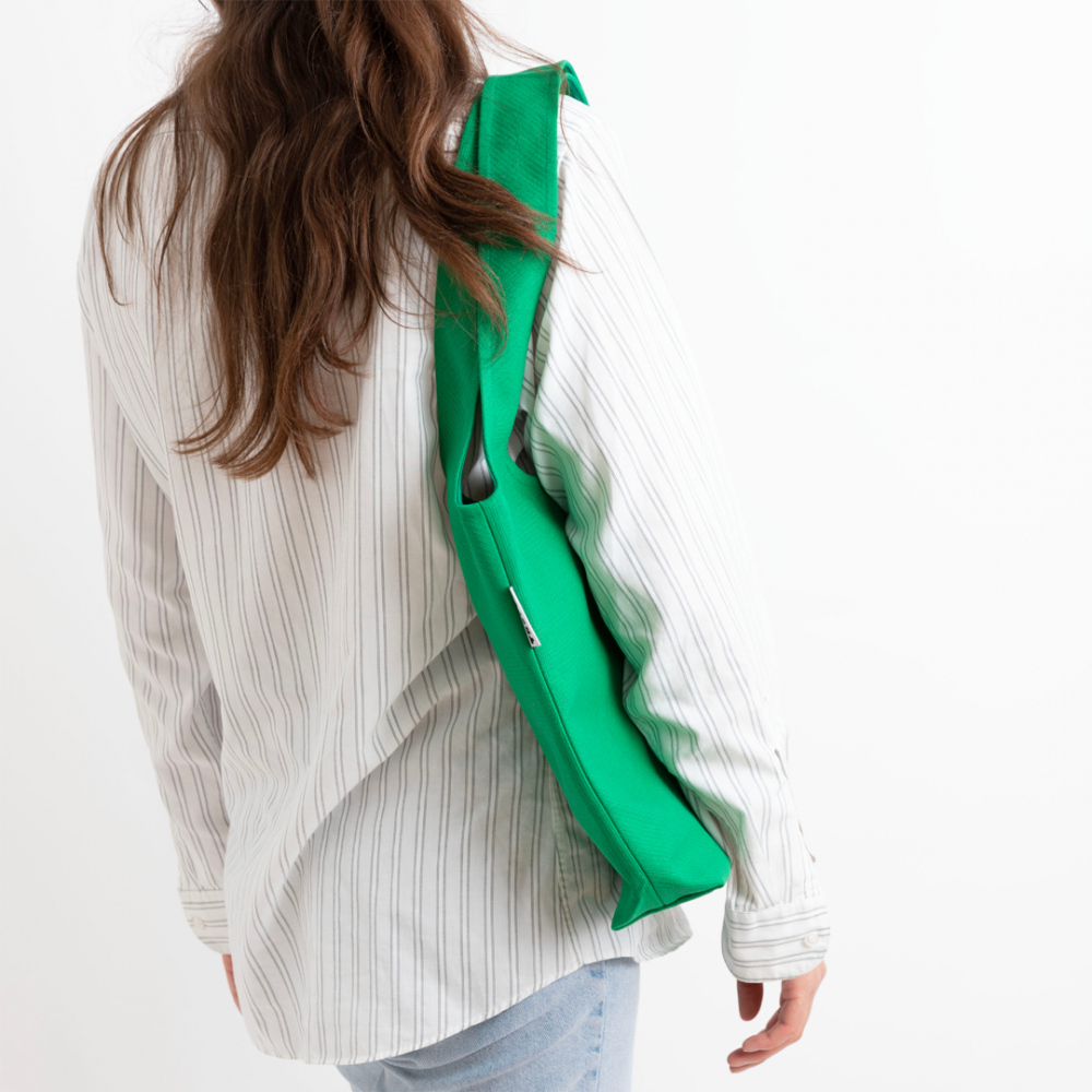 Troppo Famiglia Bag worn around the shoulder Troppo Famiglia Bag worn around the shoulder